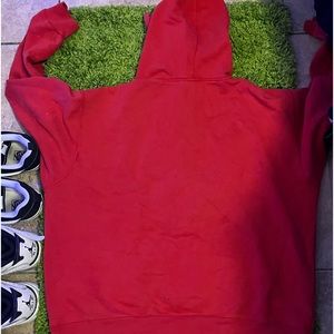 Selling a hoodie trying to get rid of asap in good condition used.